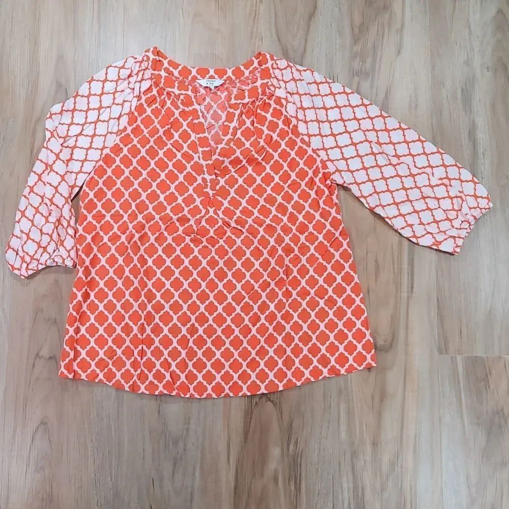 🔺️Crown & Ivy Orange & White Geo 3/4 Sleeve Blouse Small